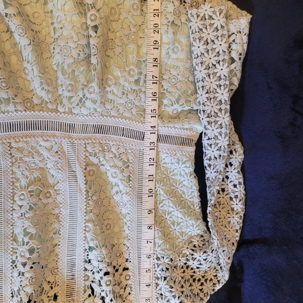 I.MADELINE LACE TOP - Picture 5 of 7